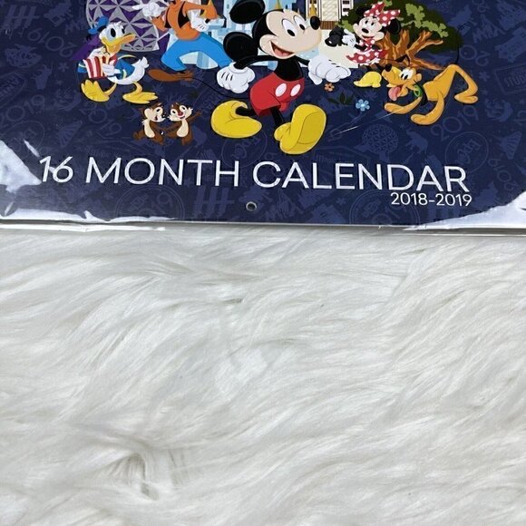 NEW Walt Disney World 2018-2019 16 Month Photo Wall Calendar Collectible Mickey - Picture 3 of 10
